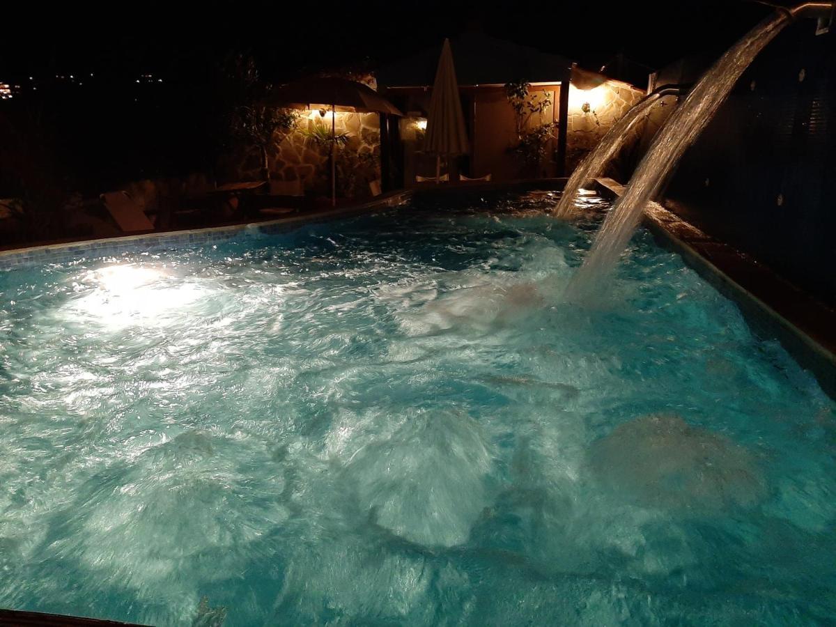 Hotel Flesvos 페프코초리 외부 사진