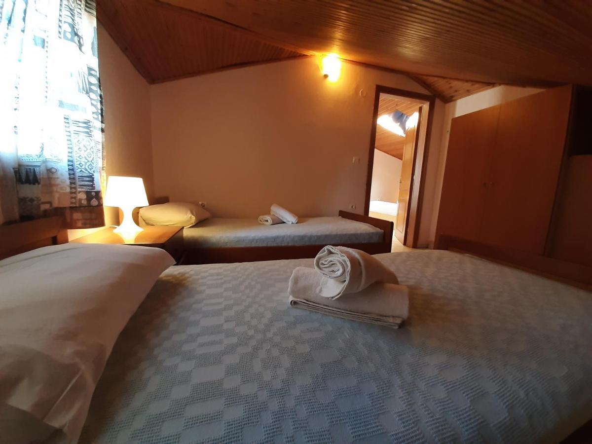 Hotel Flesvos 페프코초리 외부 사진